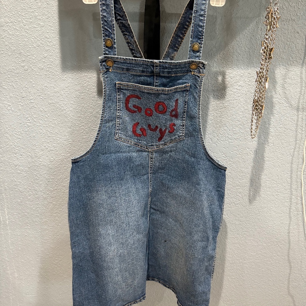 Chucky overalls cosplay